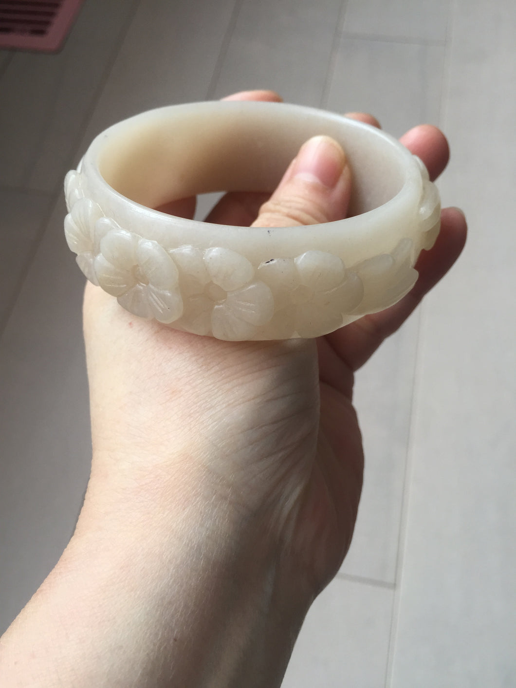 61mm 100% natural light pink beige white Quartzite (Shetaicui jade) carved flowers bangle XY113