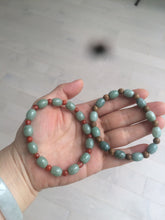 Load image into Gallery viewer, 9.2x8.1mm 100% natural type A green jadeite jade olive shape(LU LU TONG) beads bracelet AZ23
