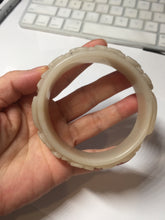 Load image into Gallery viewer, 61mm 100% natural light pink beige white Quartzite (Shetaicui jade) carved flowers bangle XY113
