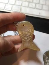 Load image into Gallery viewer, 52x23mm 100% Natural black brown yellow Buffalo Horn 3d carved fish Keychain, pendant, bag hanging group NJ3
