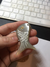Load image into Gallery viewer, 52x23mm 100% Natural black brown yellow Buffalo Horn 3d carved fish Keychain, pendant, bag hanging group NJ3
