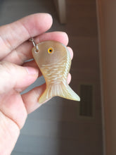 Load image into Gallery viewer, 52x23mm 100% Natural black brown yellow Buffalo Horn 3d carved fish Keychain, pendant, bag hanging group NJ3
