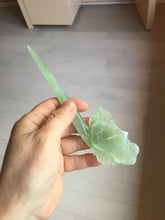 Load image into Gallery viewer, 16cm 100% Natural light green Xiu Jade Serpentine vantage carved lily hairpin AW23
