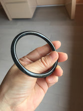 Load image into Gallery viewer, 卖了 58.5mm Type A 100% Natural icy black(冰乌鸡) gray Guatemala Slim Round Cut Jadeite Bangle PJ151-1381
