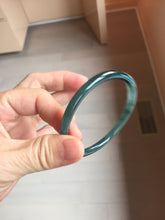 Load image into Gallery viewer, 57.3mm Type A 100% Natural icy black(WuJi 冰乌鸡) blue gray Guatemala Slim Round Cut Jadeite Bangle PJ158-1380
