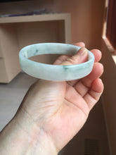 Load image into Gallery viewer, 68.3mm certified 100% natural Type A ligit green white with green floating flowers thin jadeite jade bangle AZ173-1027
