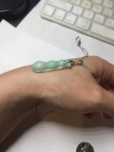 Load image into Gallery viewer, Type A 100% Natural sunny green white Three Peas in a Pod(连中三元) Four Seasons Fortune Beans(四季发财豆) jadeite PD1
