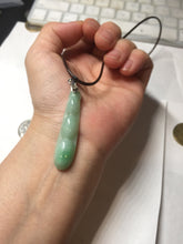 Load image into Gallery viewer, Type A 100% Natural sunny green white Three Peas in a Pod(连中三元) Four Seasons Fortune Beans(四季发财豆) jadeite PD2
