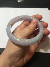 Load image into Gallery viewer, 57m Type A 100% Natural light purple white carved branches and flowers and golden-painted jadeite jade bangle BH132

