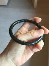 Load image into Gallery viewer, 63.5mm 100% Natural Dark Green Black Meteorite A Sky Full of Stars (繁星满天) Round Cut Nephrite Bangle HN225-0576

