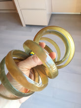 Load image into Gallery viewer, 66.7-71.1mm 100% Natural black brown beige thin Buffalo Horn bangle group AW10
