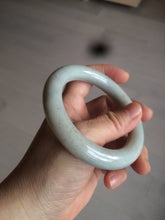 Load image into Gallery viewer, 56.4mm 100% Natural white/beige/gray with floating dandelions round cut nephrite jade bangle HT95
