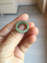 Load image into Gallery viewer, 100% natural type A ice watery oily dark green/gray/black(冰油青) jadeite jade band ring PC77
