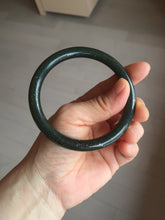 Load image into Gallery viewer, 61.2mm 100% Natural dark green/black meteorite Stellar Night sky round cut nephrite bangle HN81-0748
