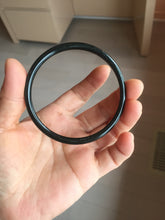 Load image into Gallery viewer, 61mm 100% Natural dark green/black meteorite Stellar Night sky skinny round cut nephrite bangle HN76-8699
