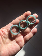 Load image into Gallery viewer, 19mm size 9 100% natural type A green/blue Guatemala jadeite jade band ring group PE125
