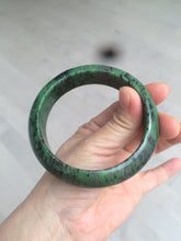 Load image into Gallery viewer, 60.5mm 100% natural green/red/black Epidote (红绿宝)bangle CB62
