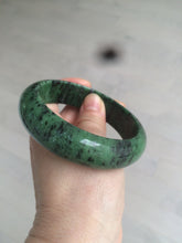 Load image into Gallery viewer, 60.5mm 100% natural green/red/black Epidote (红绿宝)bangle CB62
