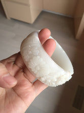 Load image into Gallery viewer, 62mm 100% natural white light Pink carved flowers Quartzite (Shetaicui jade) bangle XY114
