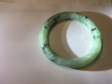 Load image into Gallery viewer, 58mm Certified Type A 100% Natural light green with flying dark green flowers round cut Jadeite bangle PE21-5864
