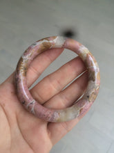 Load image into Gallery viewer, 52.3mm 100% natural pink/golden round cut rose stone (Rhodonite)bangle XY78
