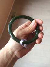 Load image into Gallery viewer, 60.7mm certified 100% Natural dark green/black round cut nephrite (碧玉) bangle HN67-9138
