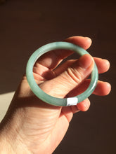 Load image into Gallery viewer, 51.5mm Certified Type A 100% Natural half green/blue half porcelain white Guatemala slim Jadeite bangle PF14-5874
