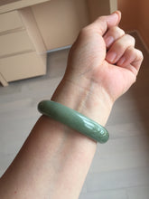 Load image into Gallery viewer, 52mm certified natural 100% natural Type A summer leave green jadeite jade bangle AA86-4910
