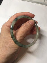Load image into Gallery viewer, 55.6mm Certified Type A 100% Natural green/black/gray/purple with dark green floating flowers slim round cut Jadeite bangle PD46-5748
