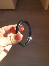 Load image into Gallery viewer, 61.5mm 100% Natural dark green/black meteorite Stellar Night sky slim round cut nephrite bangle HN62-0751
