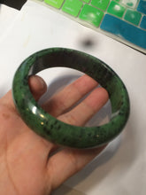 Load image into Gallery viewer, 60.5mm 100% natural green/red/black Epidote (红绿宝)bangle CB62
