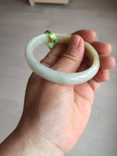 Load image into Gallery viewer, 51.5mm certified 100% natural Type A green/yellow oval jadeite jade bangle e68-8540
