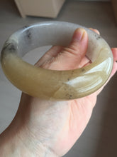 Load image into Gallery viewer, 61mm 100% natural beige/yellow/gary/brown with floating seaweeds chubby Quartzite (Shetaicui jade) bangle XY119
