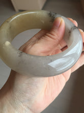 Load image into Gallery viewer, 61mm 100% natural beige/yellow/gary/brown with floating seaweeds chubby Quartzite (Shetaicui jade) bangle XY119
