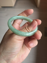 Load image into Gallery viewer, 50.5mm 100% natural type A sunny green apple green oval jadeite bangle AZ155
