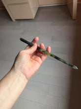 Load image into Gallery viewer, 19.5cm 100% Natural black dark green ink painting(水墨画) Xiu Jade (Serpentine) Hairpin AW64
