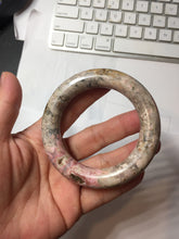 Load image into Gallery viewer, 51.8mm 100% natural pink/black/brown/yellow/black chubby round cut rose stone (Rhodonite) bangle SY134
