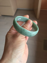 Load image into Gallery viewer, 51.7 mm Type A 100% Natural bean green thin style Jadeite Jade bangle PH162
