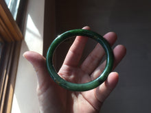 Load image into Gallery viewer, 61.5mm certified 100% Natural dark green/black round cut nephrite (碧玉) bangle HN24-9153
