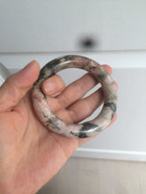 Load image into Gallery viewer, 53.4mm 100% natural pink/black time series(时光系列) round cut style rose stone (Rhodonite) bangle XY86

