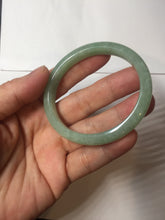 Load image into Gallery viewer, 50.5mm 100% natural type A sunny green apple green oval jadeite bangle AZ155
