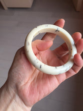 Load image into Gallery viewer, 58.4mm 100% Natural beige/yellow with black/brown flying dandelions Osmanthus fragrans cake nephrite Jade bangle HN70
