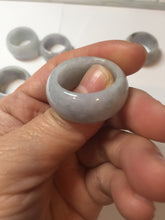 Load image into Gallery viewer, 100% natural type A light purple/green/white broad jadeite jade band ring thumb ring Pb42

