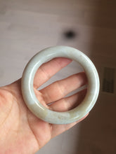 Load image into Gallery viewer, 56.4mm 100% Natural white/beige with floating dandelions chubby round cut nephrite jade bangle HT91
