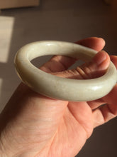 Load image into Gallery viewer, 54.6mm 100% Natural white/beige with floating dandelions nephrite jade bangle HT99
