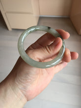 Load image into Gallery viewer, 51.5mm certified 100% natural Type A light green yellow with floating seaweed round cut jadeite jade bangle BM64-6613
