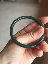Load image into Gallery viewer, 54-64mm certified 100% Natural dark green black (青玉) slim round cut nephrite group Jade bangle HT106
