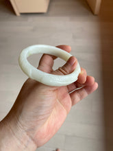 Load image into Gallery viewer, 57.5mm 100% Natural white carved feathers Xiu Jade (Serpentine) bangle SY53
