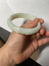 Load image into Gallery viewer, 57.5mm 100% Natural white carved feathers Xiu Jade (Serpentine) bangle SY53
