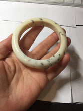 Load image into Gallery viewer, 58.4mm 100% Natural beige/yellow with black/brown flying dandelions Osmanthus fragrans cake nephrite Jade bangle HN70
